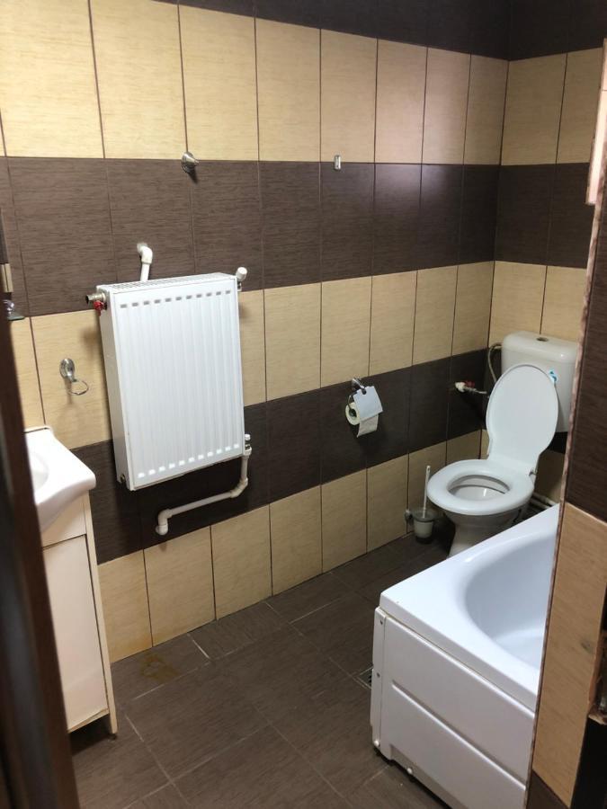 Hostel Mialma 奥内什蒂 外观 照片