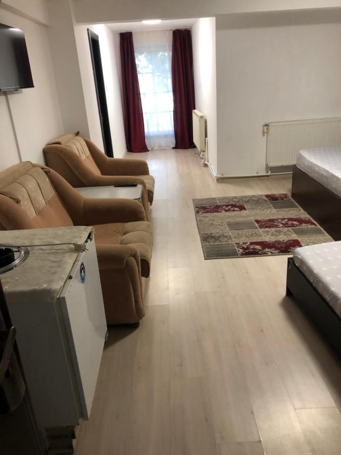 Hostel Mialma 奥内什蒂 外观 照片